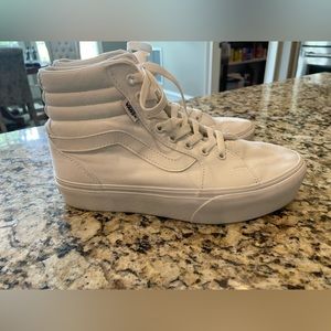 Vans Womens HighTop Platform Sneaker style 721356 white size 8